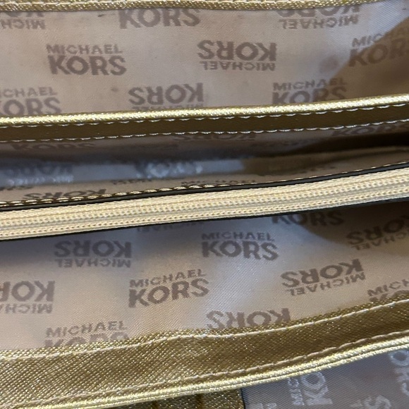 Michael Kors Illustrations Gold Stars Continental Travel Wallet Signature - Picture 8 of 15